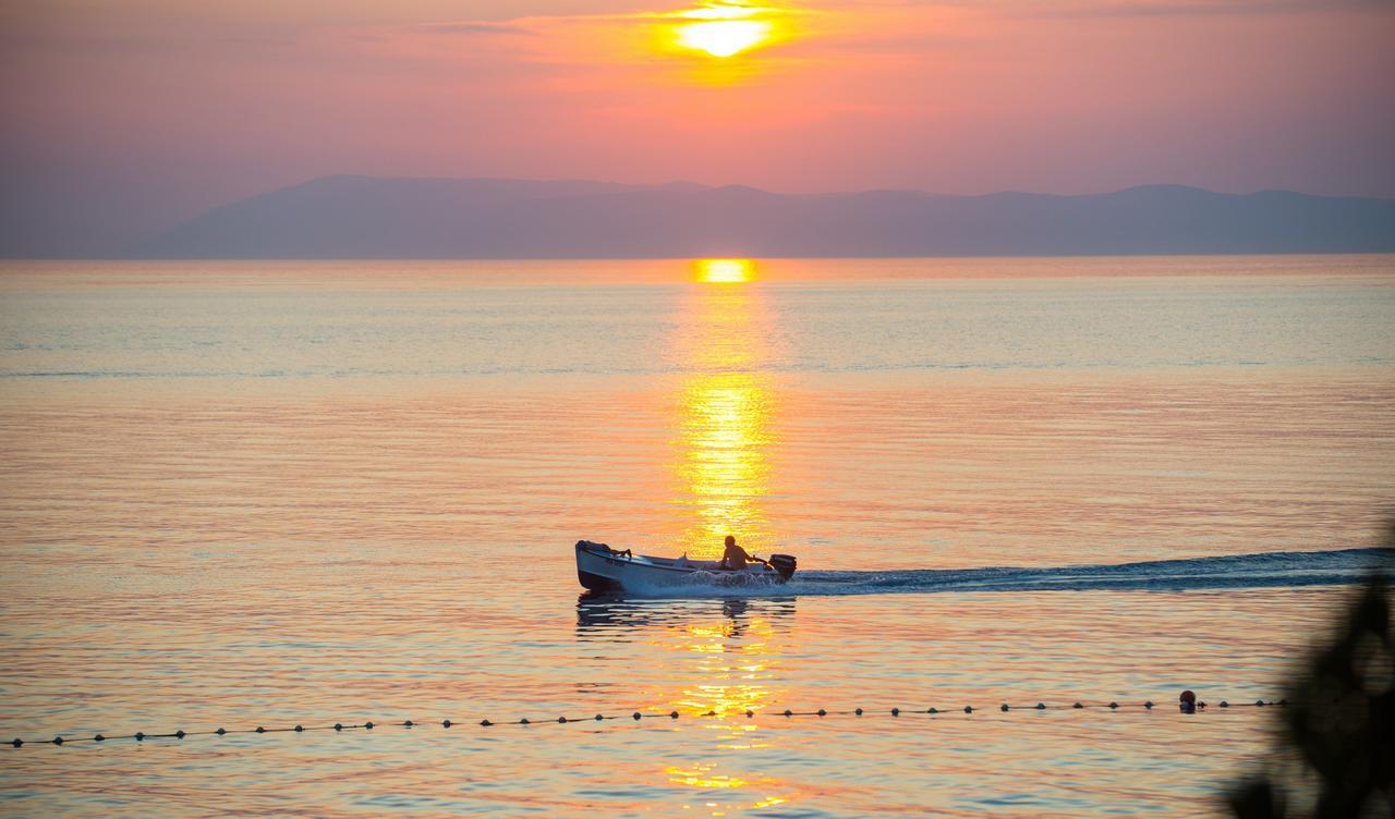 บีช โฮเต็ล พลาซา ดราสนิซเซอ - มาคาร์สกา ริเวียรา Hotel ตราสนิสเซ ภายนอก รูปภาพ